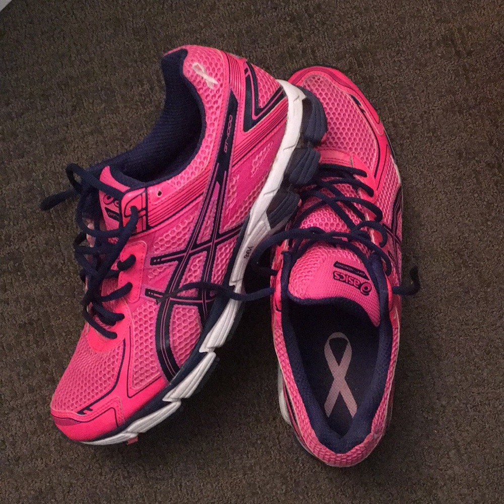 Pink men’s ASICS GT-1000 (breast cancer edition)